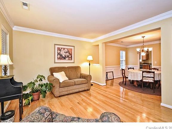 2nd image of 7570 Sedgebrook Dr W
