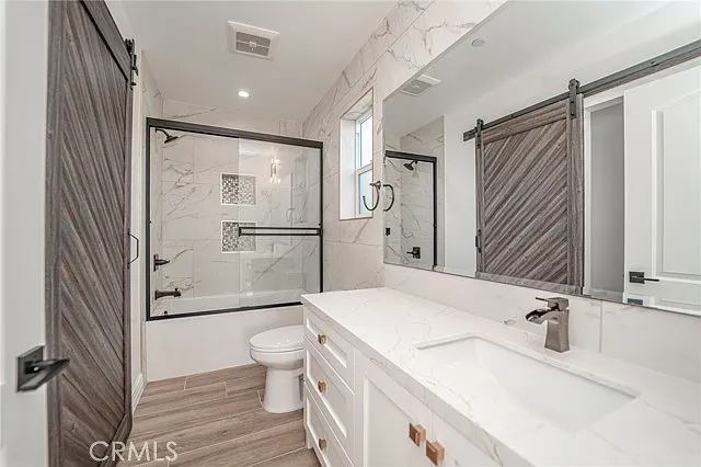10224 La Reina Ave — Photo 9