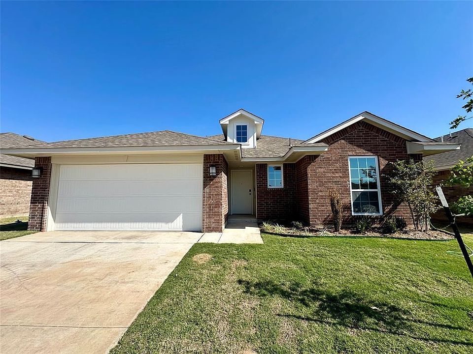 1st image of 1104 Acacia Creek Dr