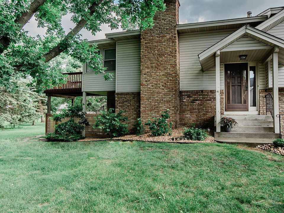 1st image of 5688 Royal Oaks Dr