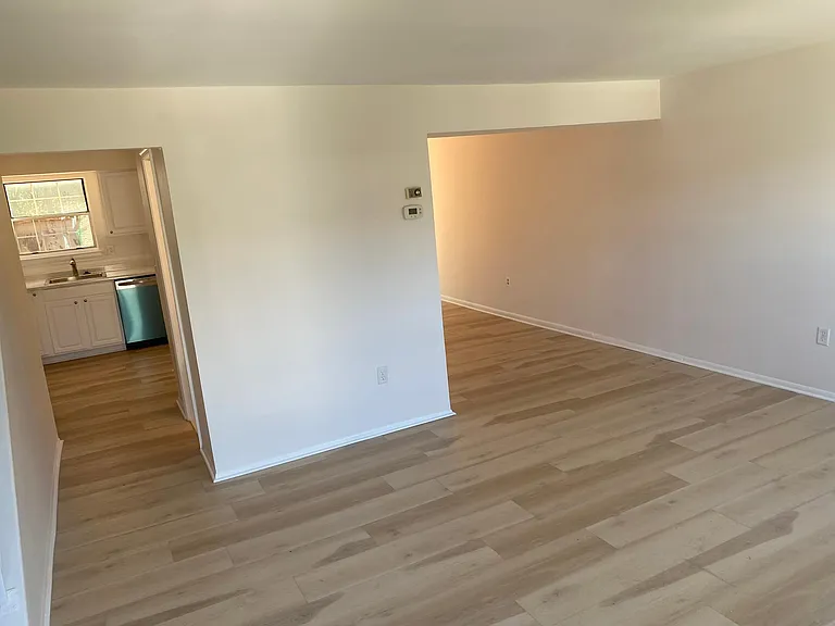 7604 McNamara Dr — Photo 6