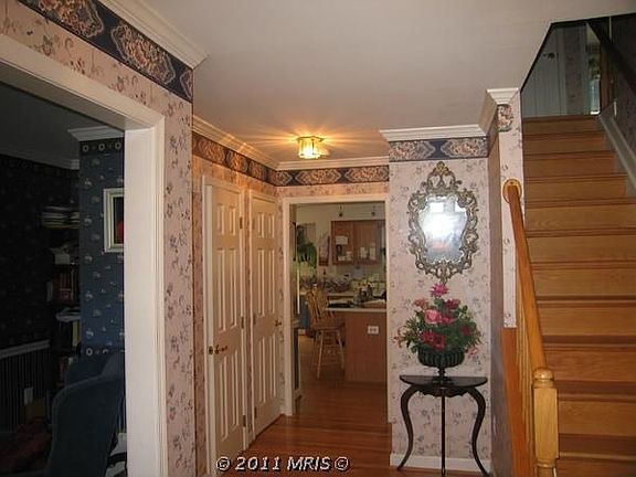 3rd image of 6301 Knollwood Dr