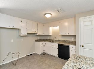 5092 Oak Leaf Cir, Adamsville, AL 35005