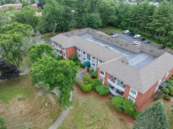 117 Cluff Crossing Rd APT 9, Salem, NH 03079