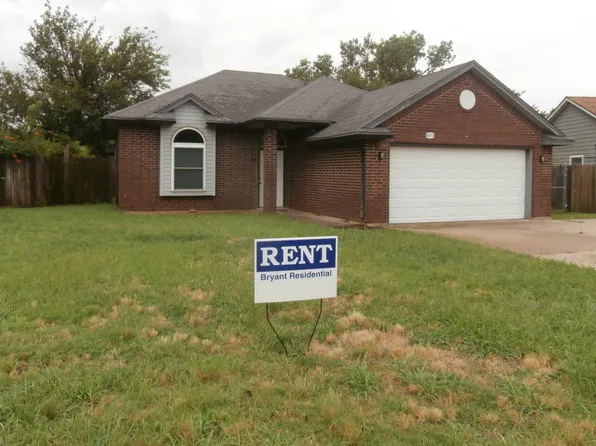4010 SW Hickory Ln, Lawton, OK 73505