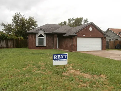 4010 SW Hickory Ln Photo 1