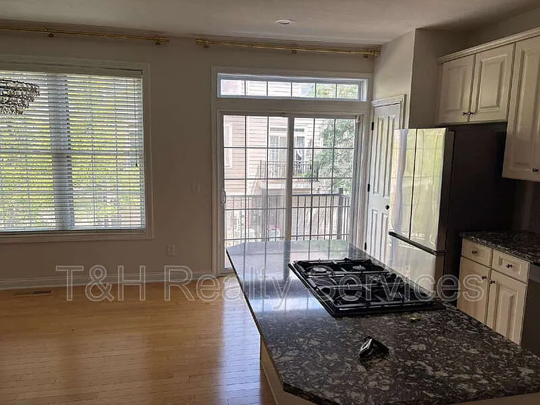 368 Firehouse Pl — Photo 6