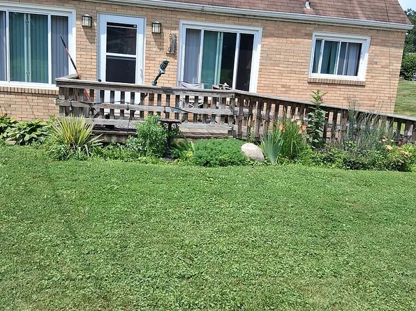 610 Stanton Ave, Mars, PA 16046