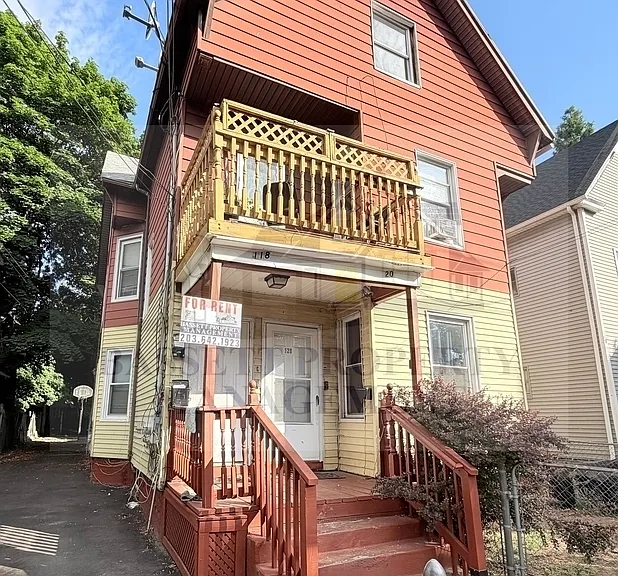 118 Cedar Hill Ave #3 — Photo 1
