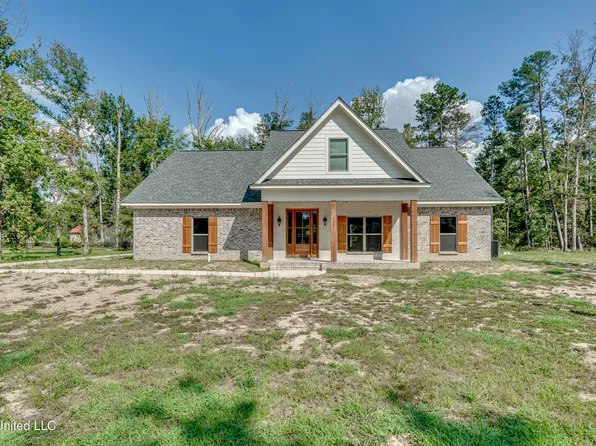 104 Shady Oaks Ln, Forest, MS 39074