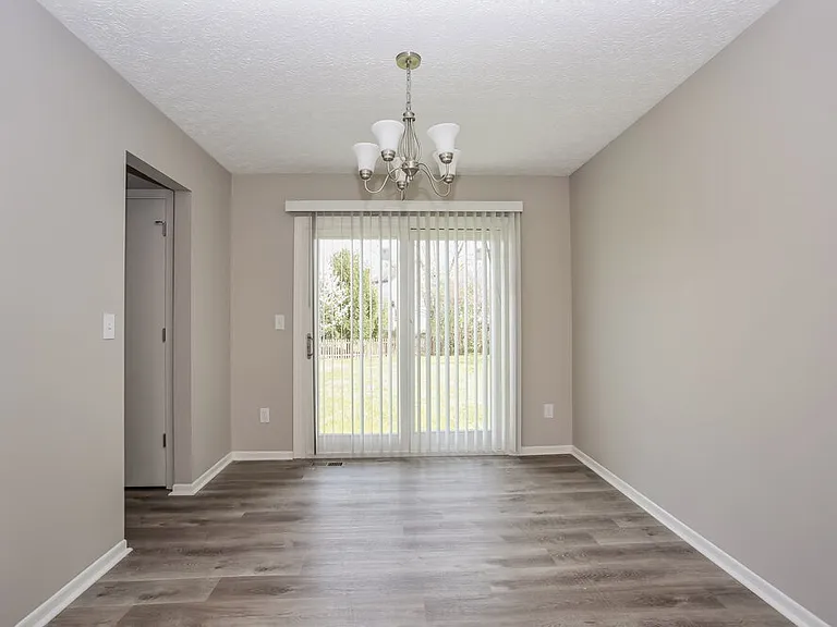 3150 Plainfield Ct — Photo 9