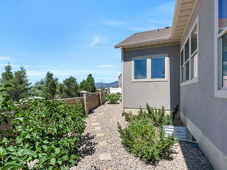 14056 S Deer Trail Ln — Photo 32
