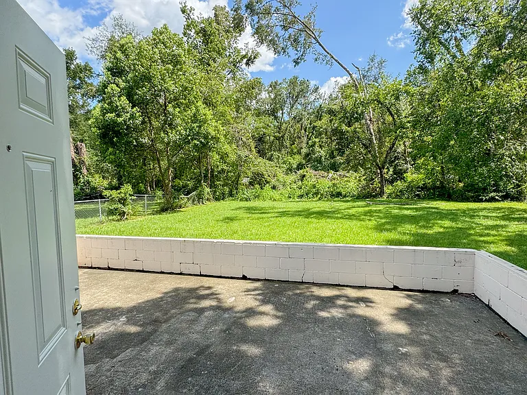2203 Melanie Dr — Photo 19