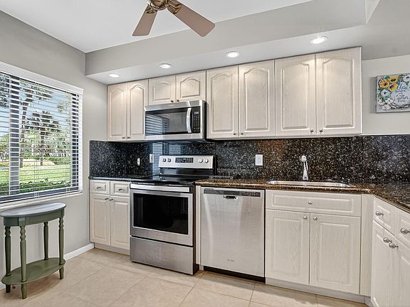 5th image of 8310 Casa Del Lago #1A