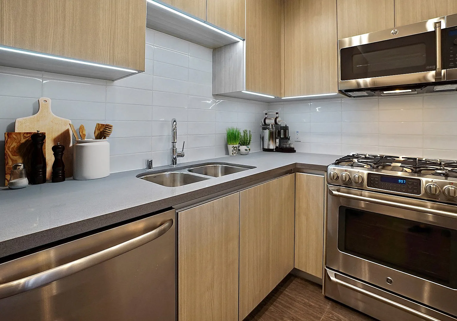 Residences at Village Walk — Photo 1