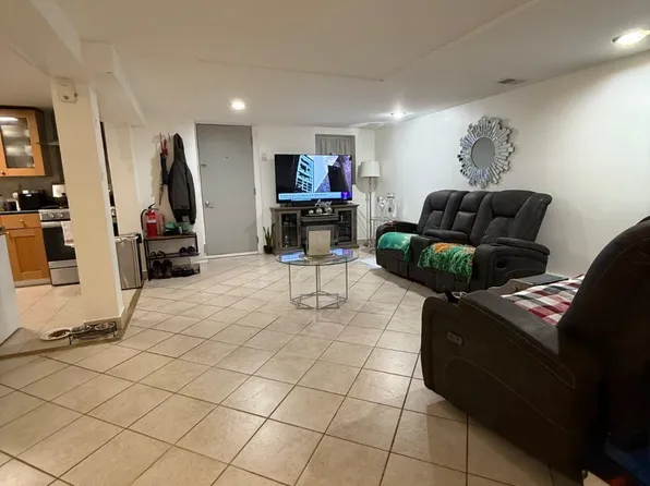 6517 Durham Avenue image 2 of 9