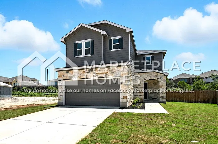 6 bed, 3.5 bath, 2758 sqft, $2,000 — Photo 1