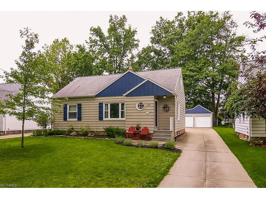 1684 Lyndhurst Rd photo 1