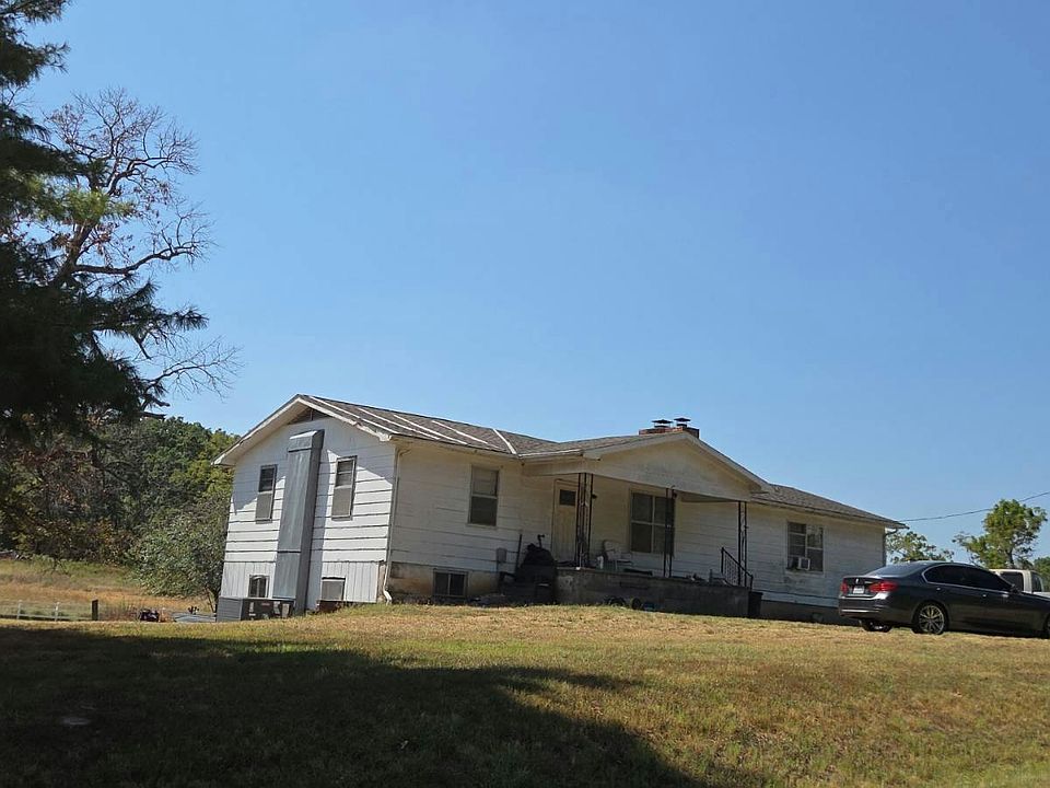 2nd image of 20803 Aspen Rd