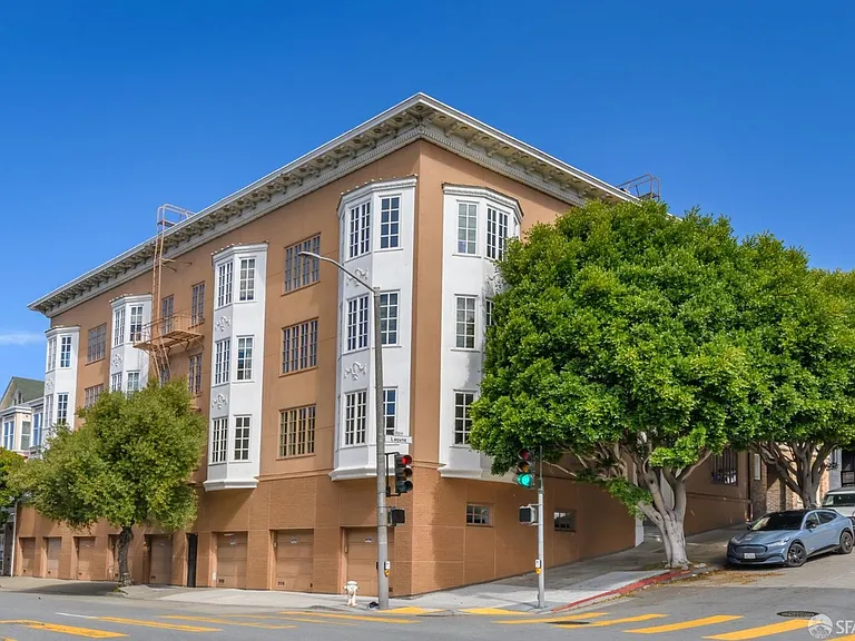 1905 Laguna St #204 — Photo 1
