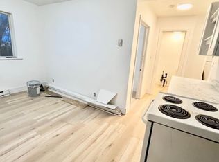 539 Union St #4, Fredericton, NB E3A 3N4