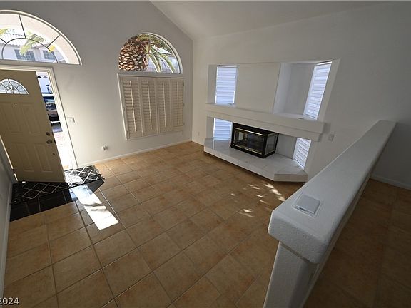 2nd image of 9529 Orchid Bay Dr