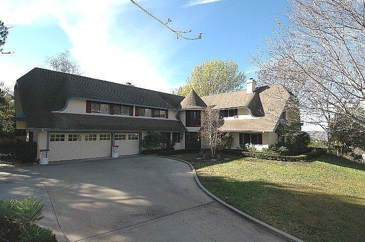 Dutch Colonial Splendor with Solitude