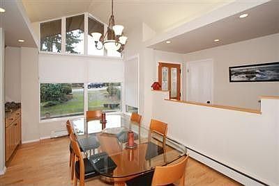 4th image of 1720 95th Ave NE