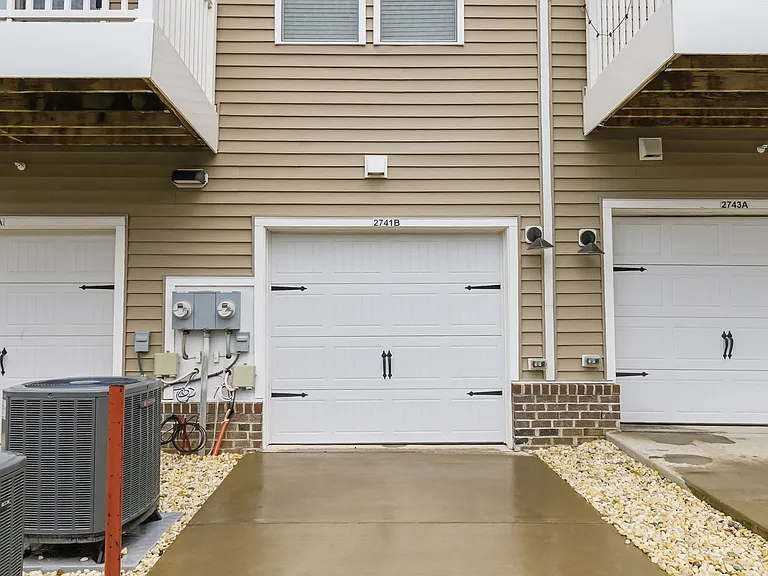 2741 Acadia Dr #B — Photo 27