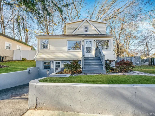44 Lynbrook Drive, Sound Beach, NY 11789