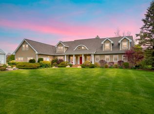449 S Skyview Dr, Kalamazoo, MI 49009
