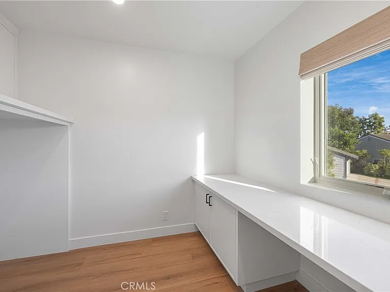 21 Longstreet — Photo 21