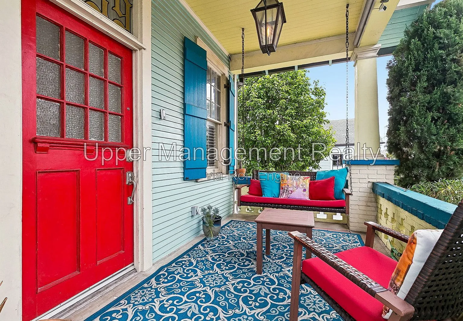3 bed, 2.0 bath, 2045 sqft, $3,200 — Photo 3