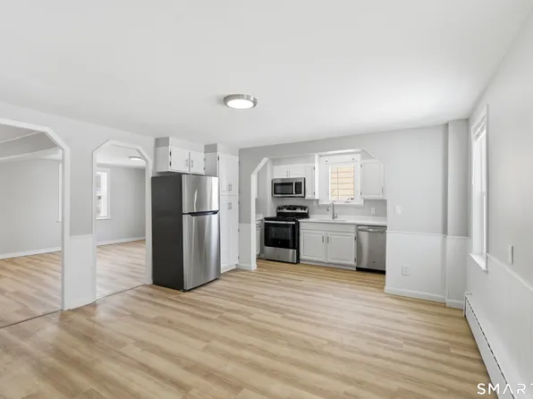 30 South Walnut Street, Plainfield, CT 06387