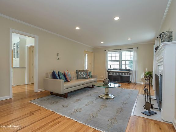 5th image of 286 Nassau Ave