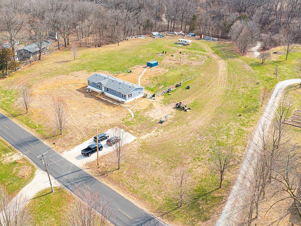 1st image of 2606 Bloomington Rd