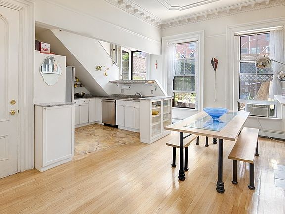 2nd image of 36 Upton St #2A