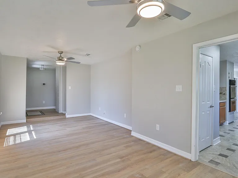 509 Belmont Dr — Photo 13