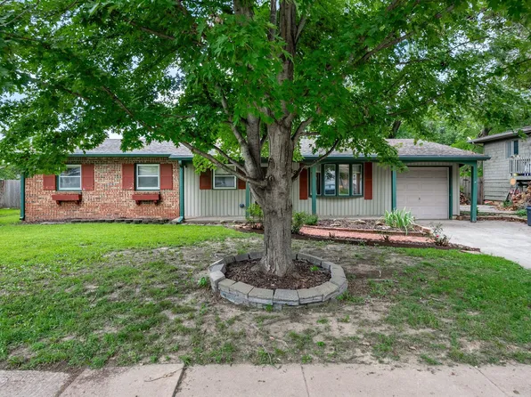 913 N Wilbur Ln, Wichita, KS 67212