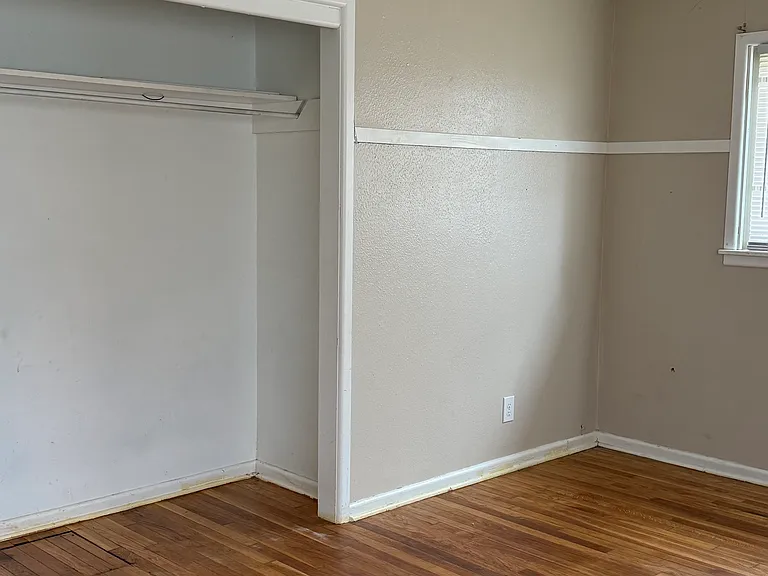 1800 Walnut Ave — Photo 10