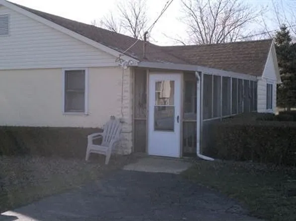 1076 E Lockwood Rd, Pt Clinton, OH 43452