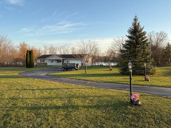 14111 Lime Lake Rd, Hudson, MI 49247