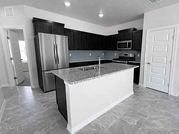 2nd image of 13941 Lorenz Ave