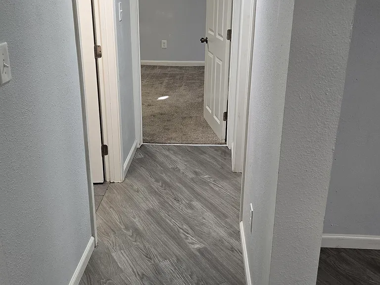 607 S 9th St #1 — Photo 3