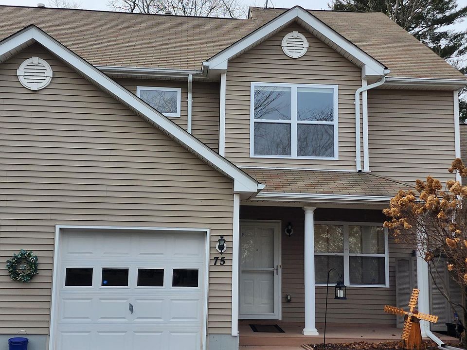 1st image of 75 Twin Ponds Dr