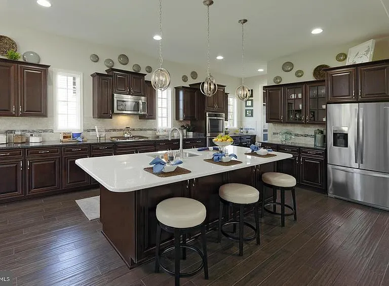 141 Coachman Cir — Photo 11