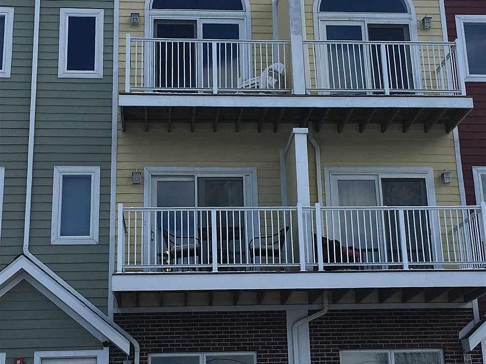 1st image of 382 Frontier Ave