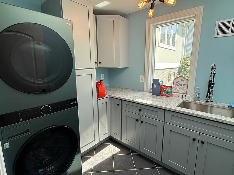 8616 McHenry St — Photo 2