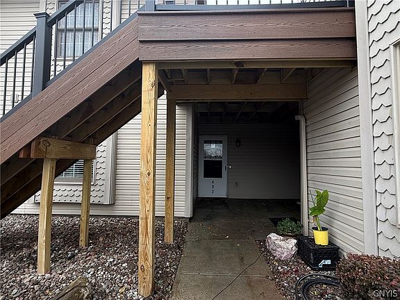 3rd image of 403 Fultz Dr