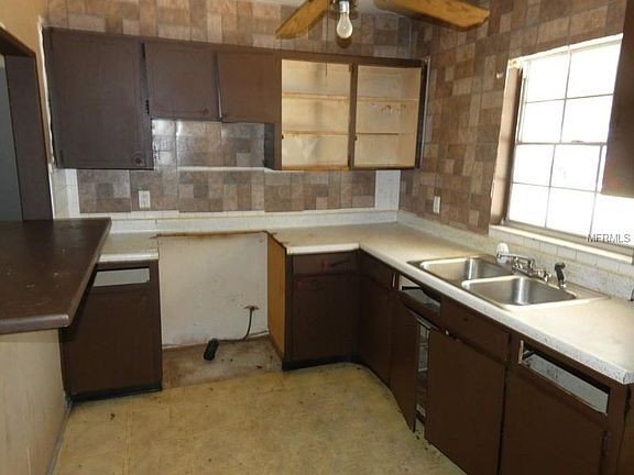 2nd image of 6405 Willow Bend Pl